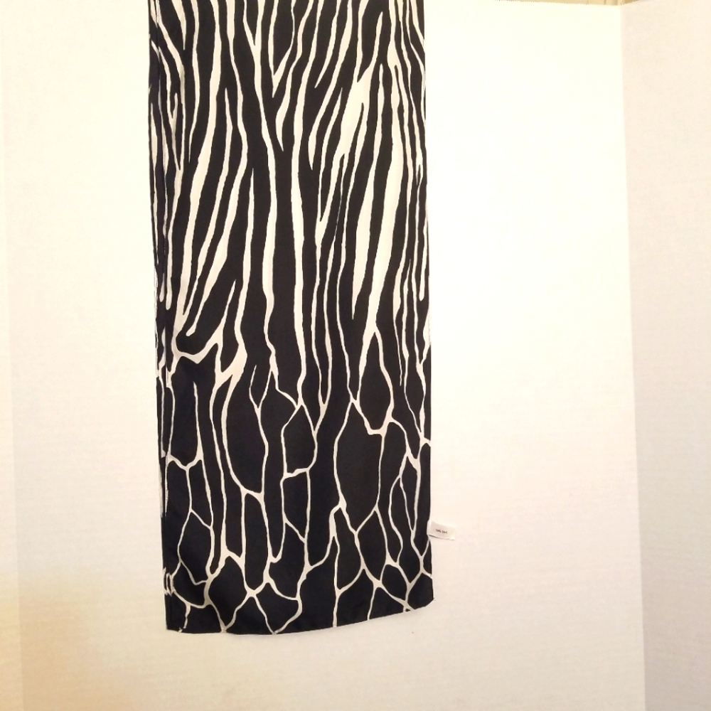 SILK BLACK WHITE ANIMAL PRINT SCARF
